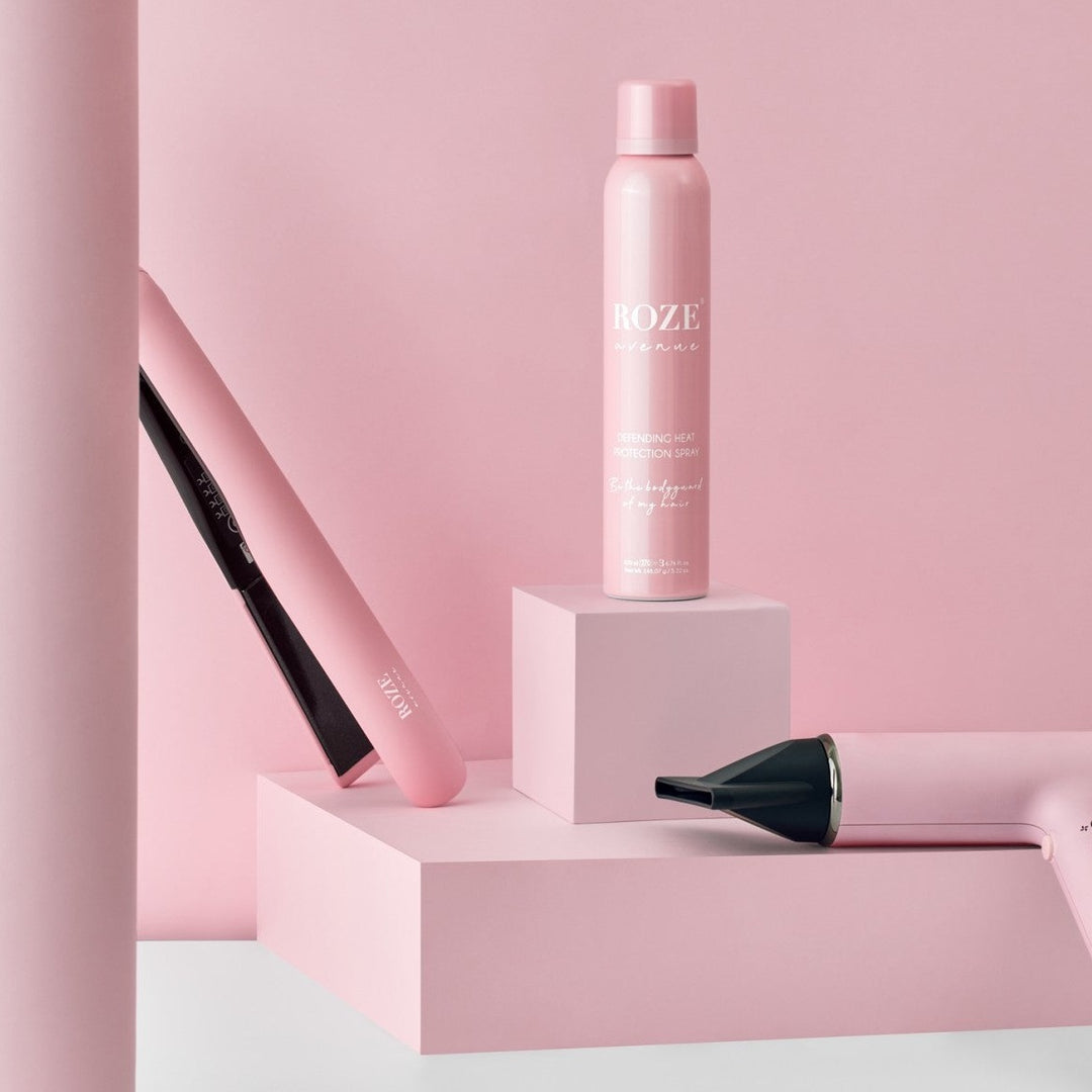 spray termoochronny roze avenue, z lewej strony prostownica roze avenue a z prawej suszarka roze avenue